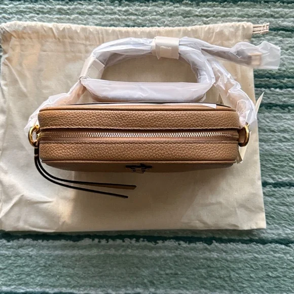 🆕 Tory Burch McGraw camera bag - Picture 4 of 12